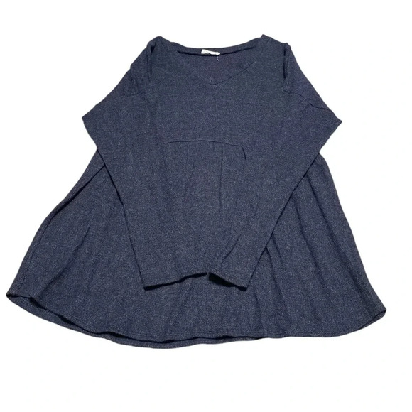 Women’s cute pullover V neck type size XL
BIN #20 - Picture 1 of 5